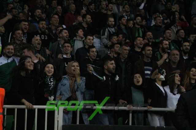 Sakaryaspor-Samsunspor maçı fotoğrafları