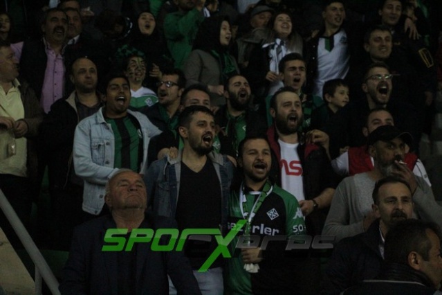 Sakaryaspor-Samsunspor maçı fotoğrafları