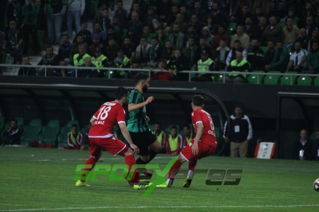 Sakaryaspor-Samsunspor maçı fotoğrafları