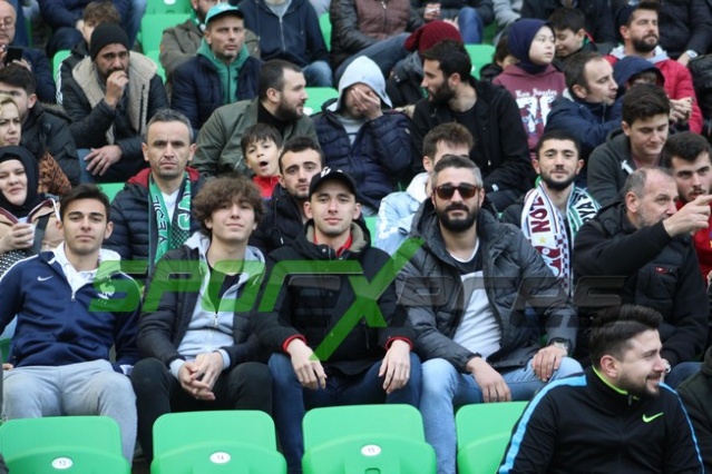 Sakaryaspor-Bandırmaspor maçı fotoğrafları