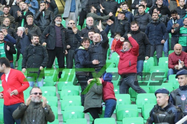 Sakaryaspor-Bandırmaspor maçı fotoğrafları