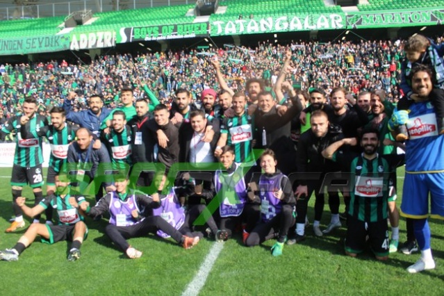 Sakaryaspor-Bandırmaspor maçı fotoğrafları