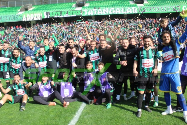 Sakaryaspor-Bandırmaspor maçı fotoğrafları
