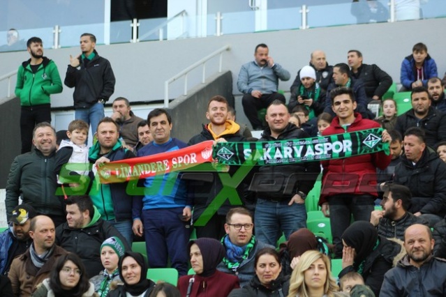Sakaryaspor-Bandırmaspor maçı fotoğrafları