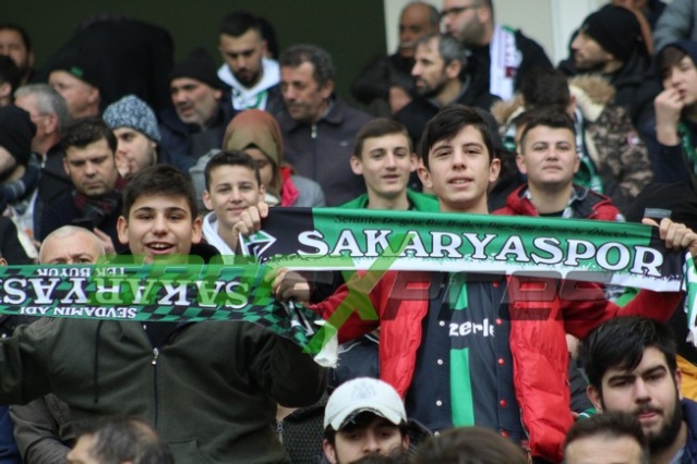 Sakaryaspor-Bandırmaspor maçı fotoğrafları