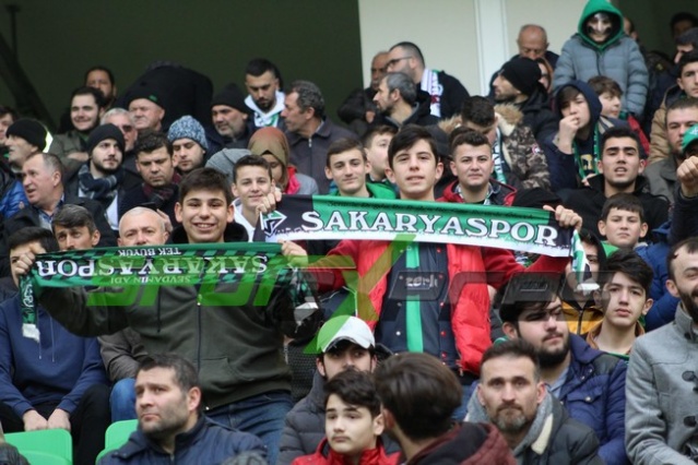 Sakaryaspor-Bandırmaspor maçı fotoğrafları