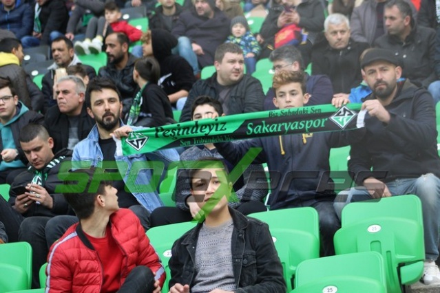 Sakaryaspor-Bandırmaspor maçı fotoğrafları