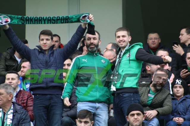 Sakaryaspor-Bandırmaspor maçı fotoğrafları