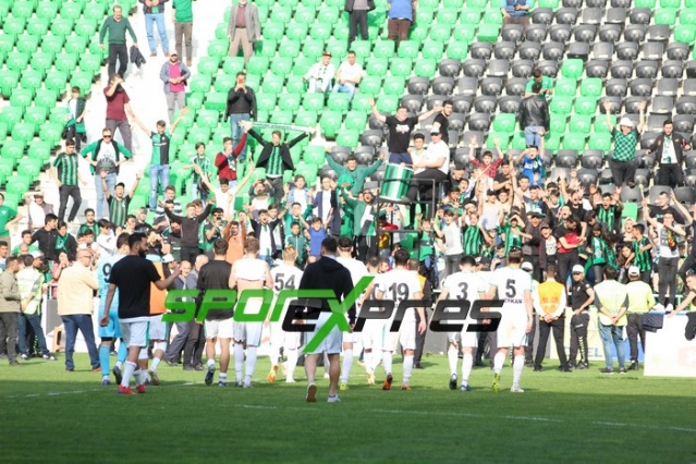 Sakaryaspor-Bayrampaşaspor maçı fotoğrafları