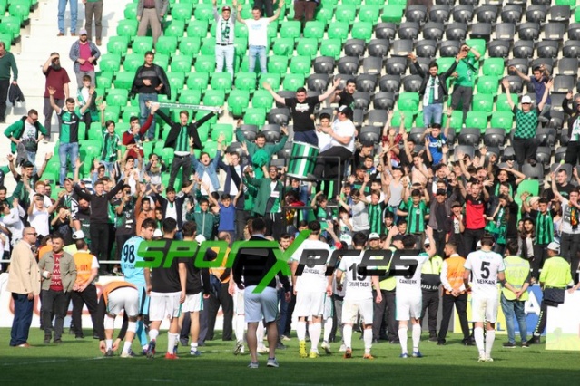 Sakaryaspor-Bayrampaşaspor maçı fotoğrafları