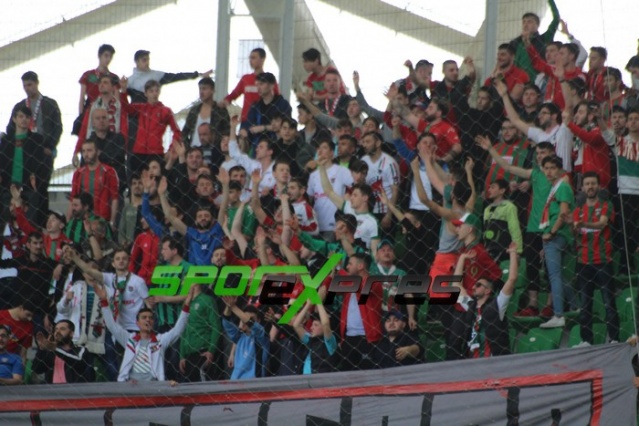 Sakaryaspor-Bayrampaşaspor maçı fotoğrafları