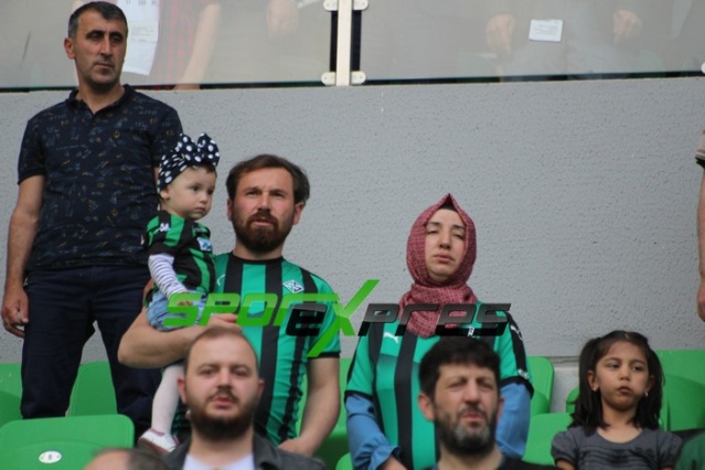 Sakaryaspor-Bayrampaşaspor maçı fotoğrafları