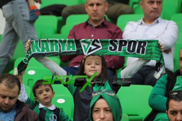 Sakaryaspor-Bayrampaşaspor maçı fotoğrafları