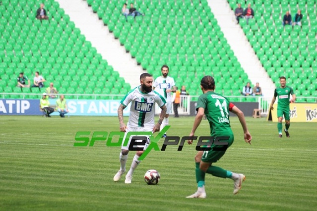 Sakaryaspor-Bayrampaşaspor maçı fotoğrafları