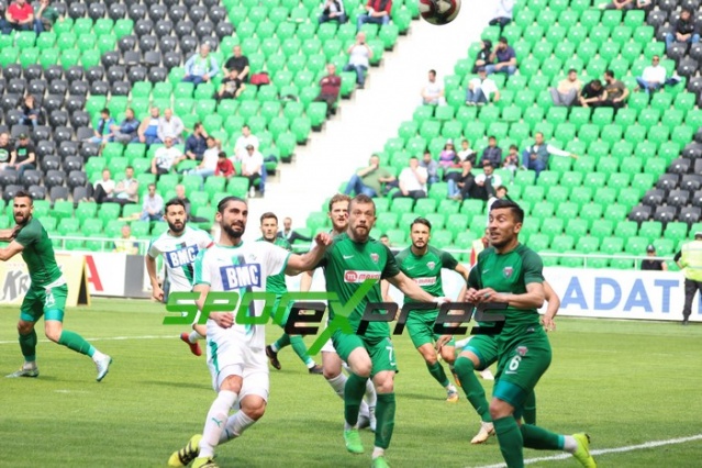 Sakaryaspor-Bayrampaşaspor maçı fotoğrafları