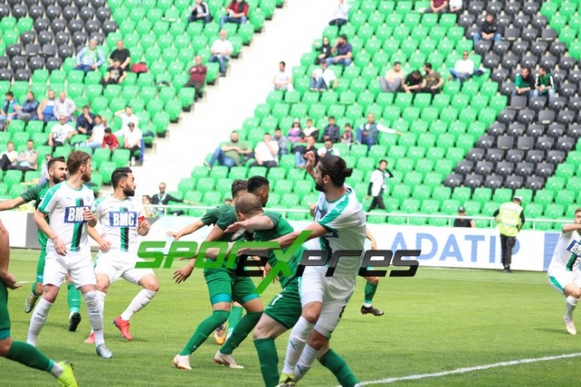 Sakaryaspor-Bayrampaşaspor maçı fotoğrafları