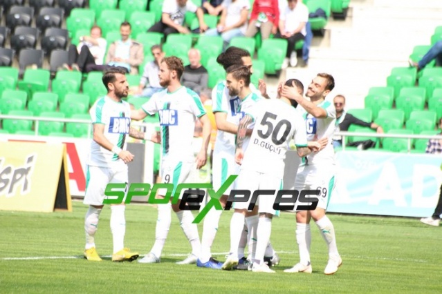 Sakaryaspor-Bayrampaşaspor maçı fotoğrafları