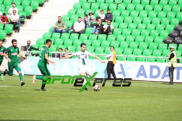 Sakaryaspor-Bayrampaşaspor maçı fotoğrafları