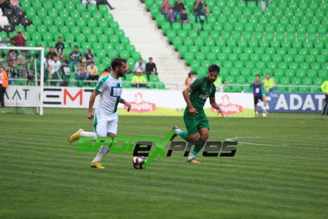 Sakaryaspor-Bayrampaşaspor maçı fotoğrafları