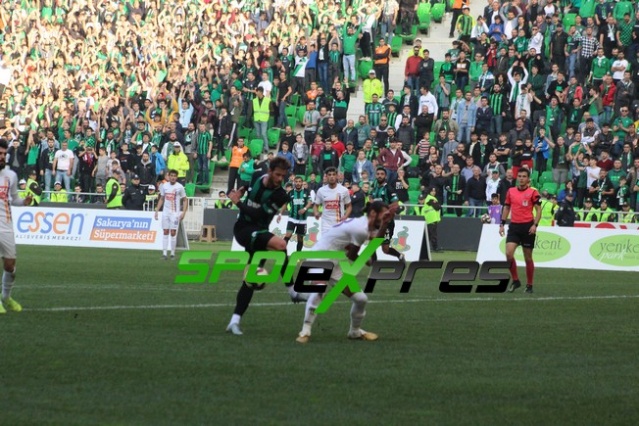 Sakaryaspor-Eyüpspor maçı fotoğrafları