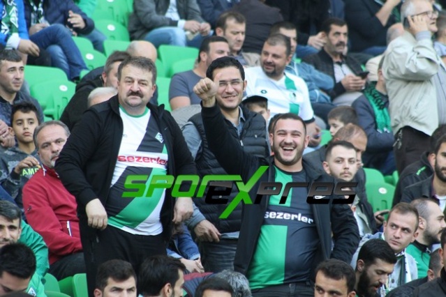 Sakaryaspor-Eyüpspor maçı fotoğrafları