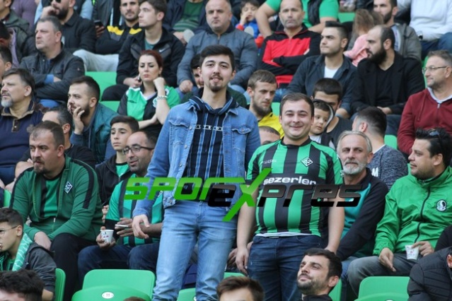 Sakaryaspor-Eyüpspor maçı fotoğrafları