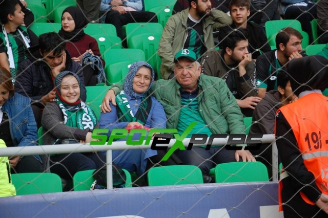 Sakaryaspor-Eyüpspor maçı fotoğrafları