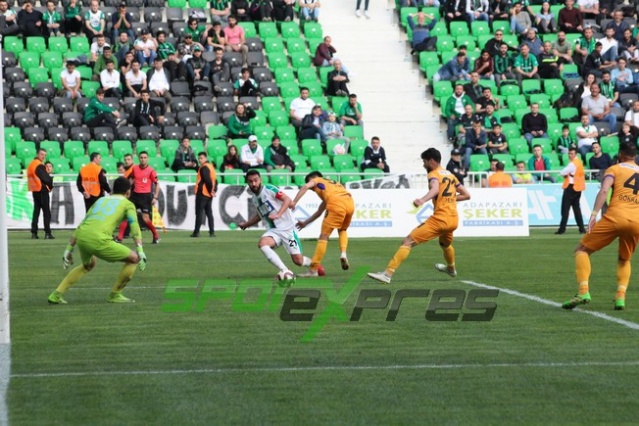 Sakaryaspor-Eyüpspor maçı fotoğraflar