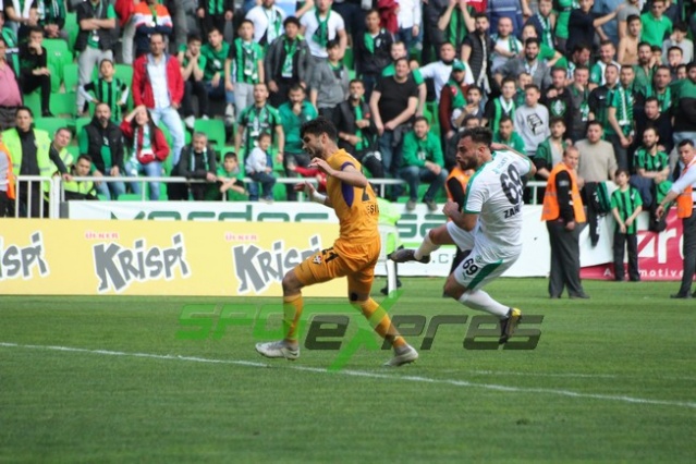 Sakaryaspor-Eyüpspor maçı fotoğraflar