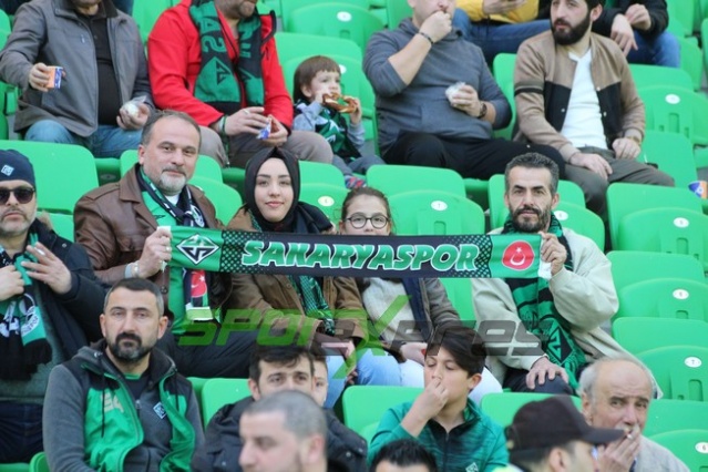 Sakaryaspor-Eyüpspor maçı fotoğraflar