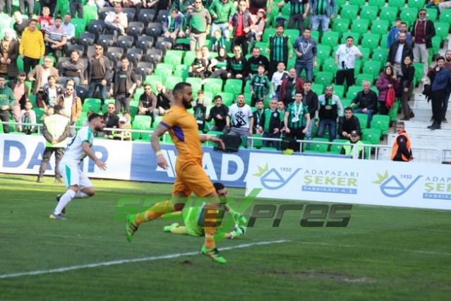 Sakaryaspor-Eyüpspor maçı fotoğraflar