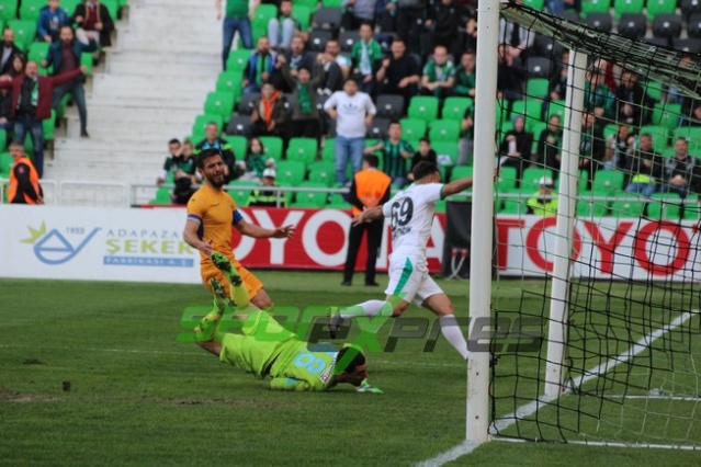 Sakaryaspor-Eyüpspor maçı fotoğraflar