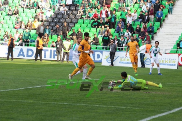 Sakaryaspor-Eyüpspor maçı fotoğraflar