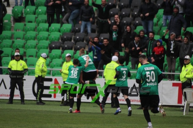 Sakaryaspor-İnegölspor maçının fotoğrafları