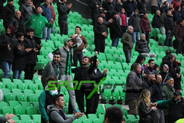 Sakaryaspor-İnegölspor maçının fotoğrafları