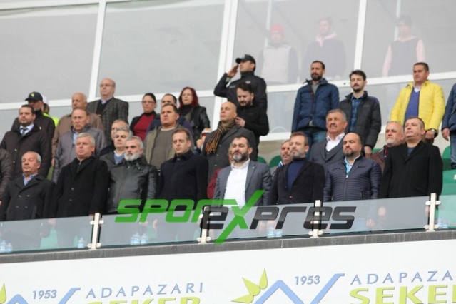 Sakaryaspor-İnegölspor maçının fotoğrafları