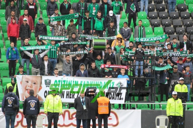 Sakaryaspor-İnegölspor maçının fotoğrafları