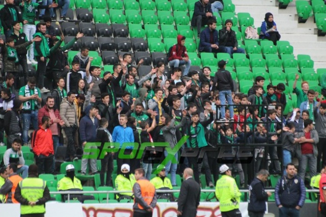 Sakaryaspor-İnegölspor maçının fotoğrafları