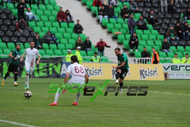 Sakaryaspor-İnegölspor maçının fotoğrafları