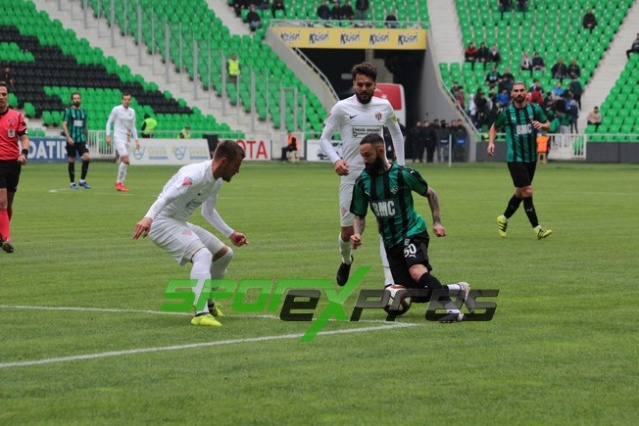 Sakaryaspor-İnegölspor maçının fotoğrafları