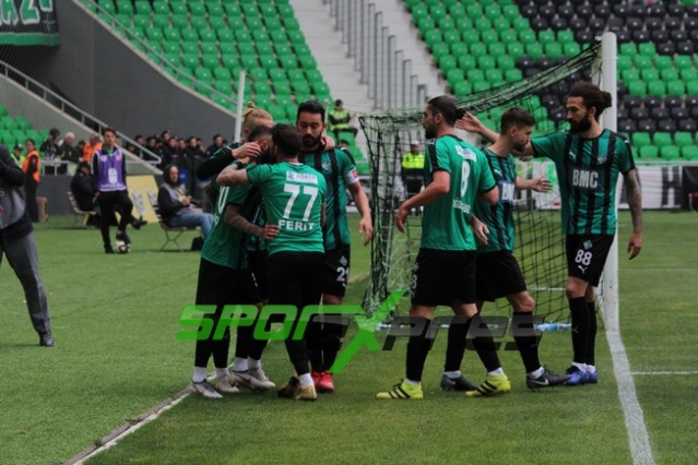Sakaryaspor-İnegölspor maçının fotoğrafları