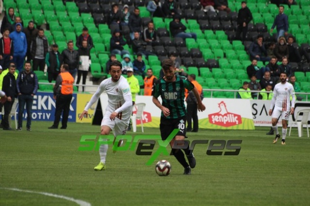 Sakaryaspor-İnegölspor maçının fotoğrafları