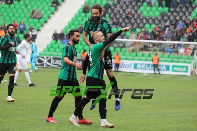 Sakaryaspor-İnegölspor maçının fotoğrafları