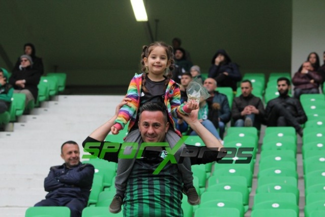 Sakaryaspor-İnegölspor maçının fotoğrafları