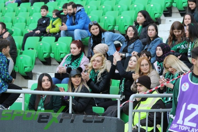 Sakaryaspor-Manisaspor maçı fotoğrafları