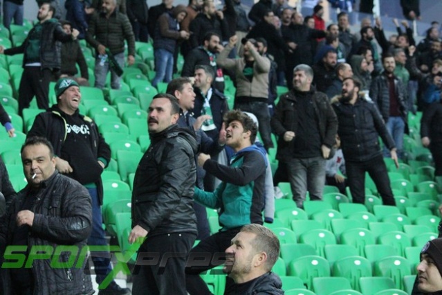 Sakaryaspor-Manisaspor maçı fotoğrafları