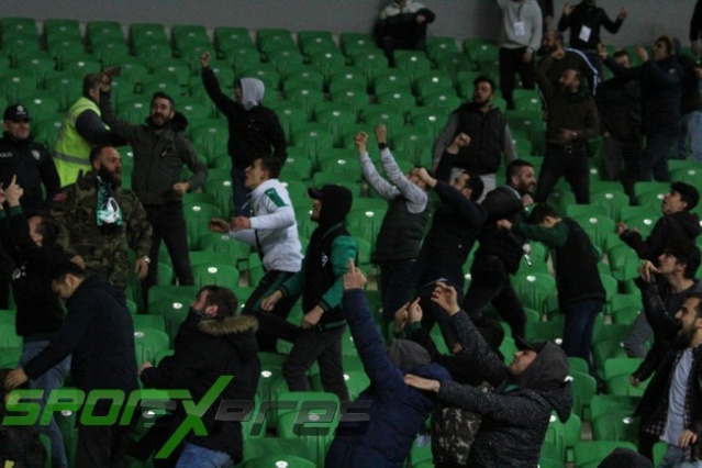 Sakaryaspor-Manisaspor maçı fotoğrafları
