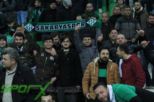 Sakaryaspor-Manisaspor maçı fotoğrafları