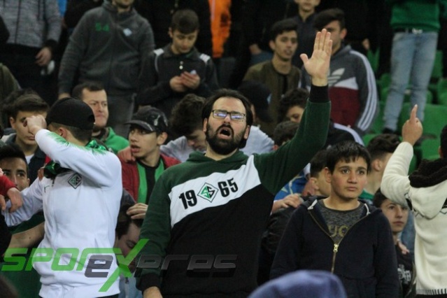 Sakaryaspor-Manisaspor maçı fotoğrafları
