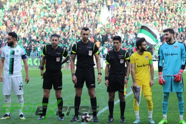 Sakaryaspor-Manisaspor maçı fotoğrafları